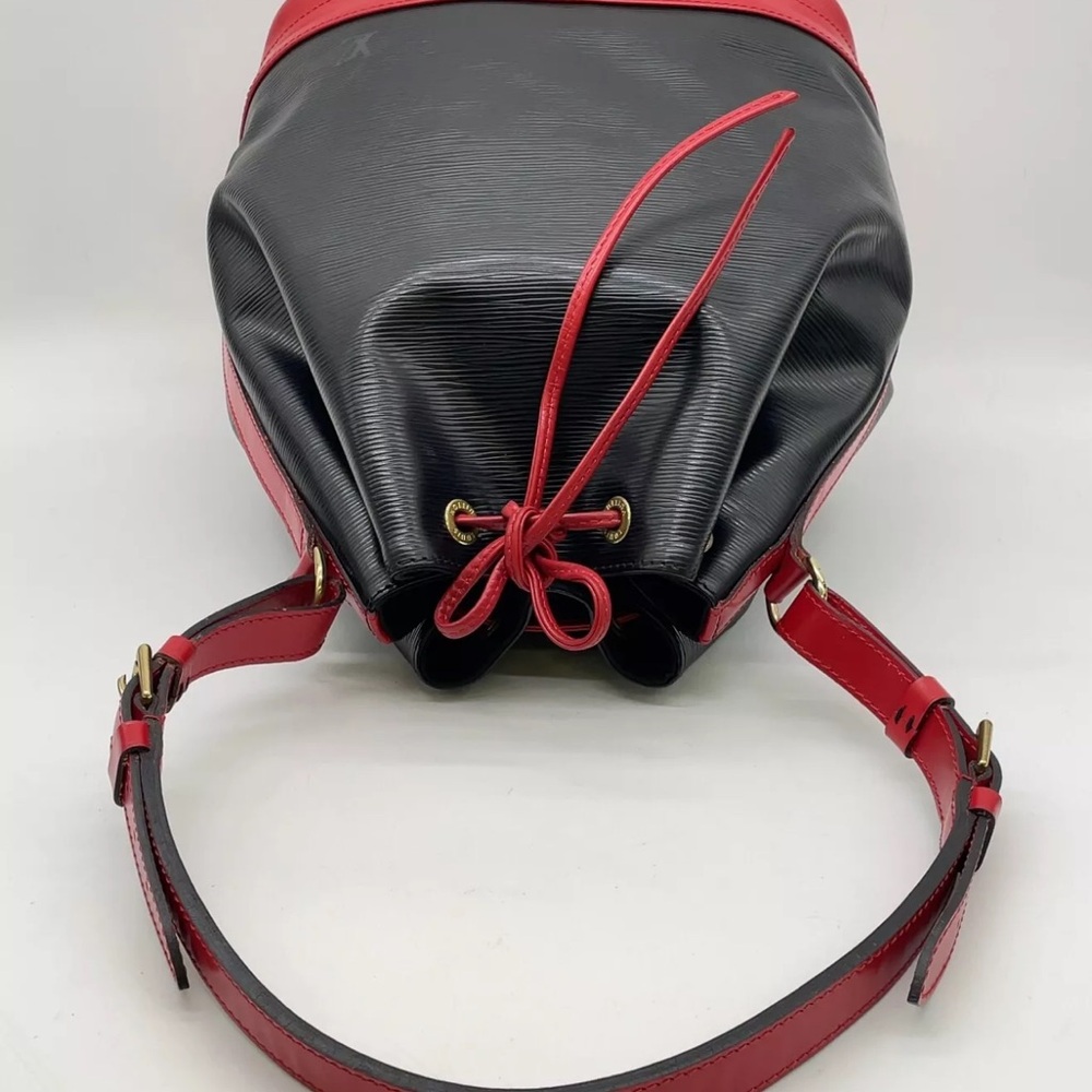Louis Vuitton Epi Noe Noir Castilian - Picture 10 of 16
